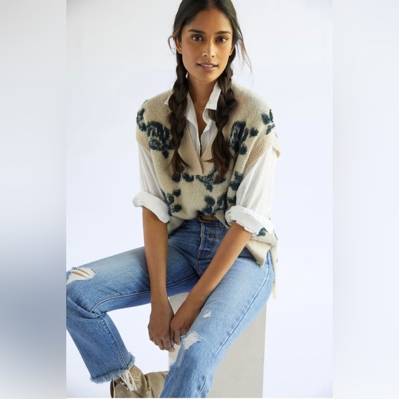 ANTHROPOLOGIE | Women’s Distressed Floral Sweater Vest Beige Size Medium - Picture 2 of 12